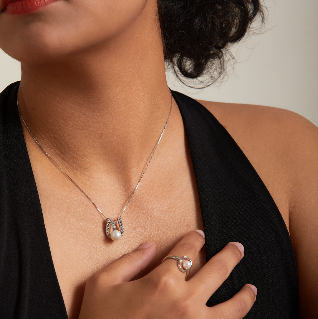 Oval Liner Akoya Pearl Ring