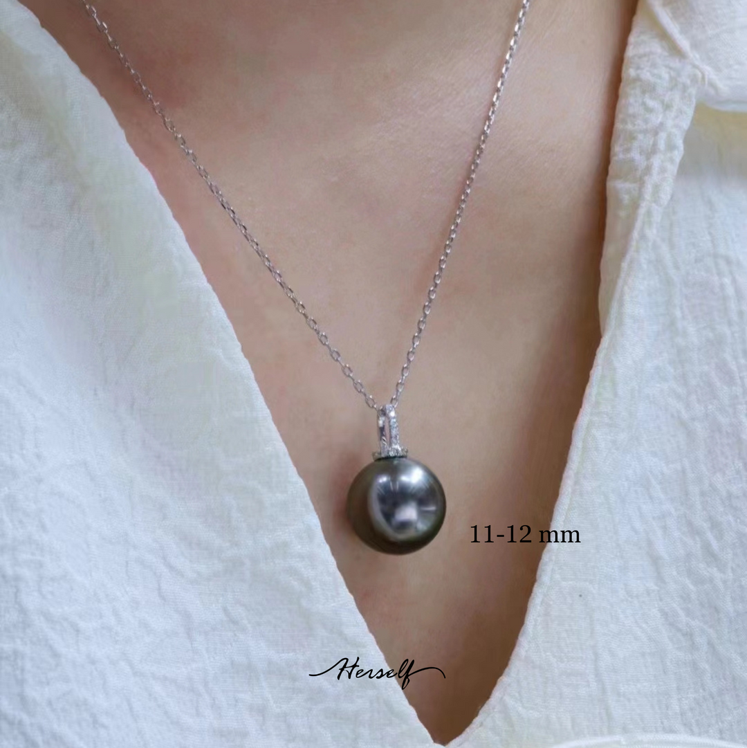 Tahitian Pearl Starlight Pendant in 18K White Gold