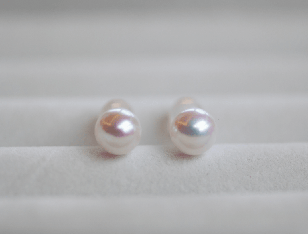 Lightbulb Freshwater Pearl Stud Earring - Herself Jewelry